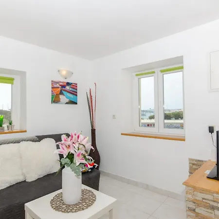 Apartman Stone Rose In Center *