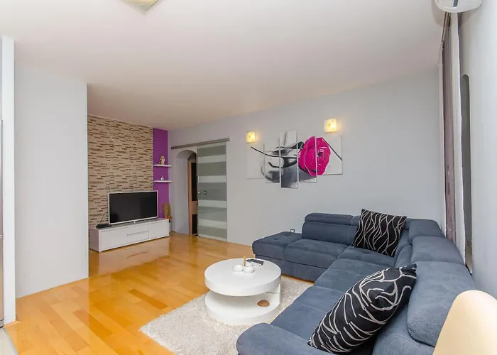 Stone Rose In Center *