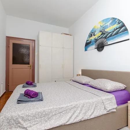 Apartament Stone Rose In Center
